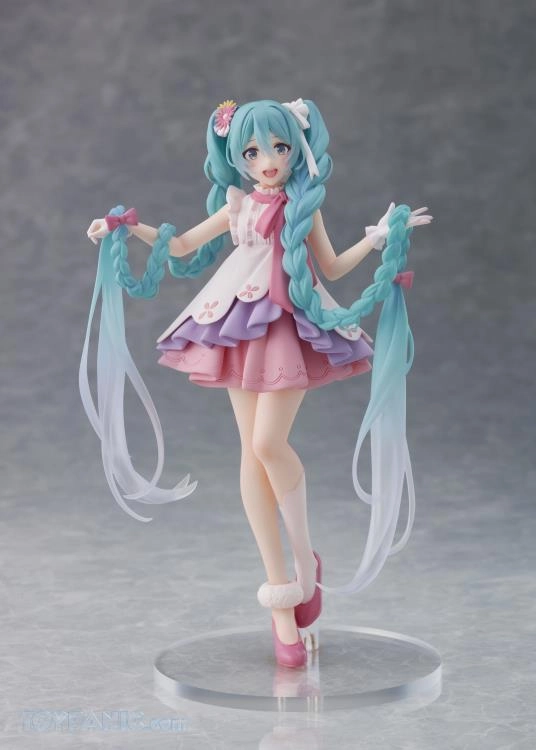 HATSUNE MIKU RAPUNZEL WONDERLAND FIGURE Action Product Weapon Prop