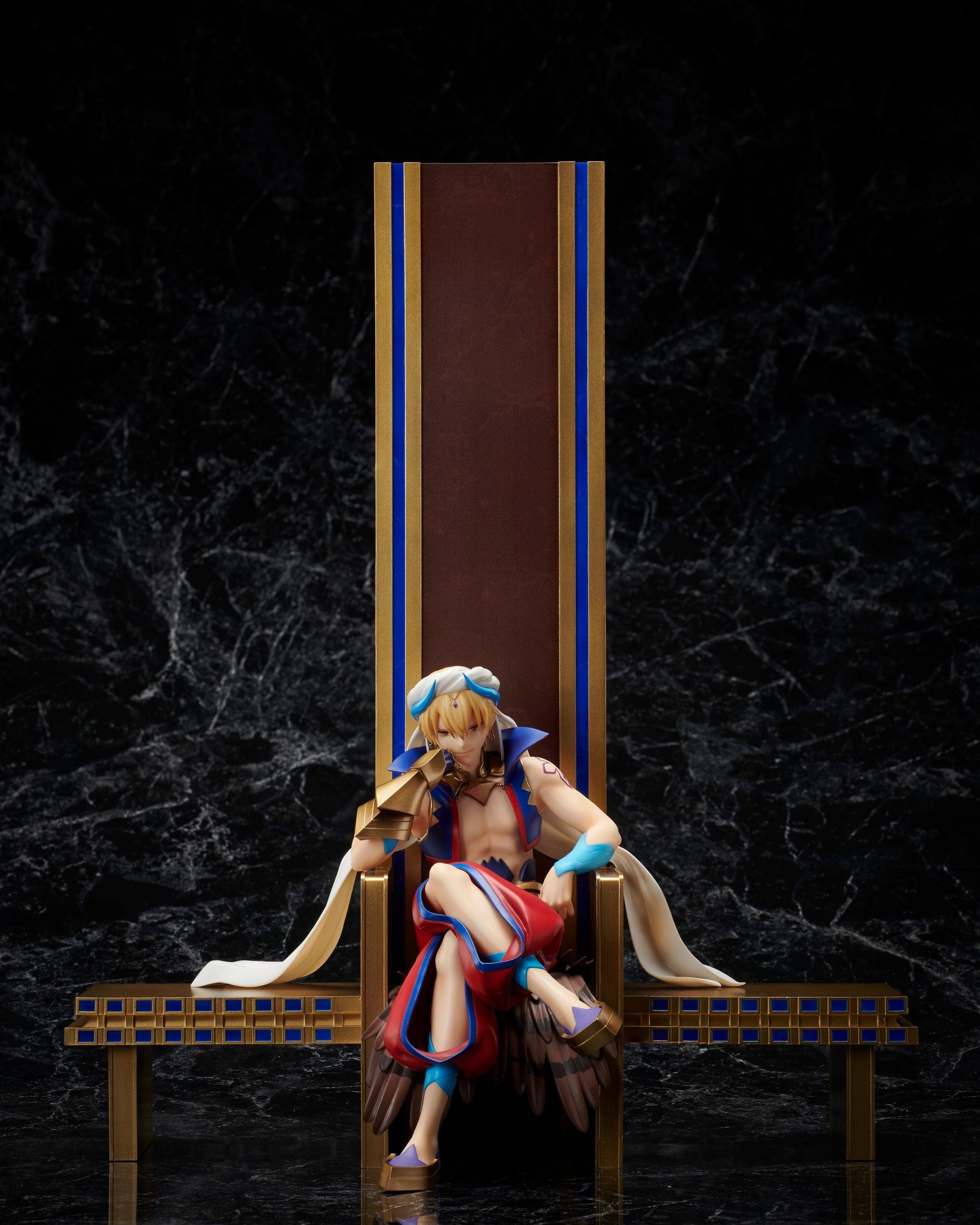 Urban Vinyl Superhero Display Fate/Grand Order Absolute Demonic Front: Babylonia - Gilgamesh - 1/8th Scale Figure