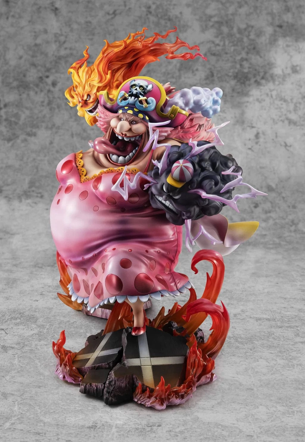 PORTRAIT.OF.PIRATES ONE PIECE SA-MAXIMUM Great Pirate Big Mom Charlotte Linlin Storytelling Prop Terrace Accent