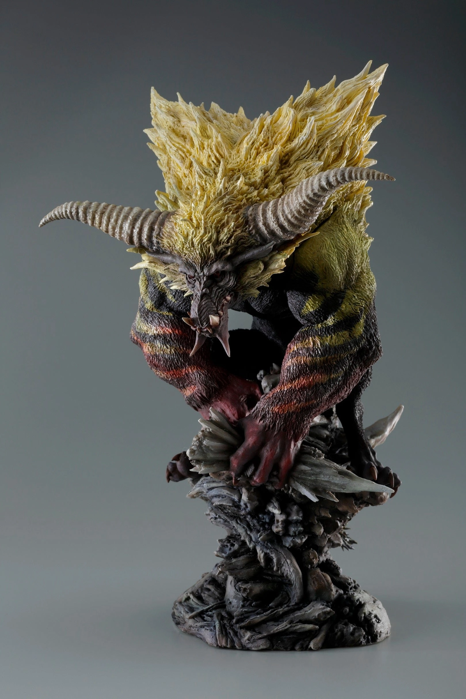 Capcom Figure Builder Creators Model Golden Lion Furious Rajang [Reprint Edition] Game Room