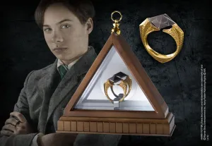 Harry Potter Replica 1/1 Lord Voldemorts Horcrux Ring (Guldpl?terad) Battery operated