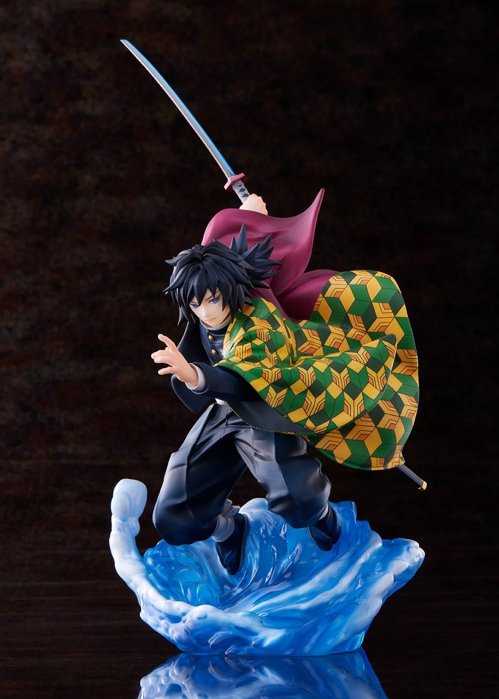 Cartoonish Design Demon Slayer : Kimetsu no Yaiba Giyu Tomioka 1/8 Scale Figure