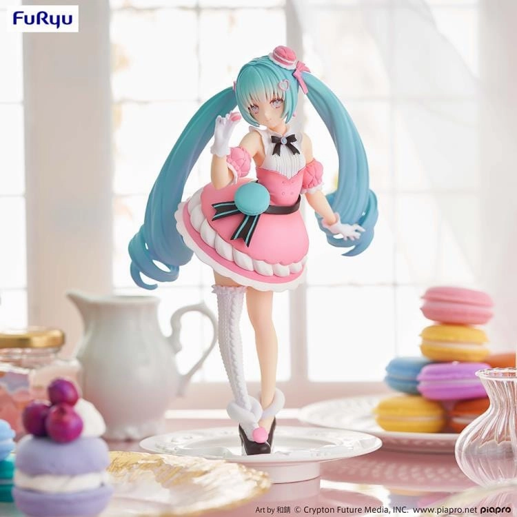 Collectible Creation Mid Century Exceed Creative Figure Hatsune Miku SweetSweets Series Macaroon